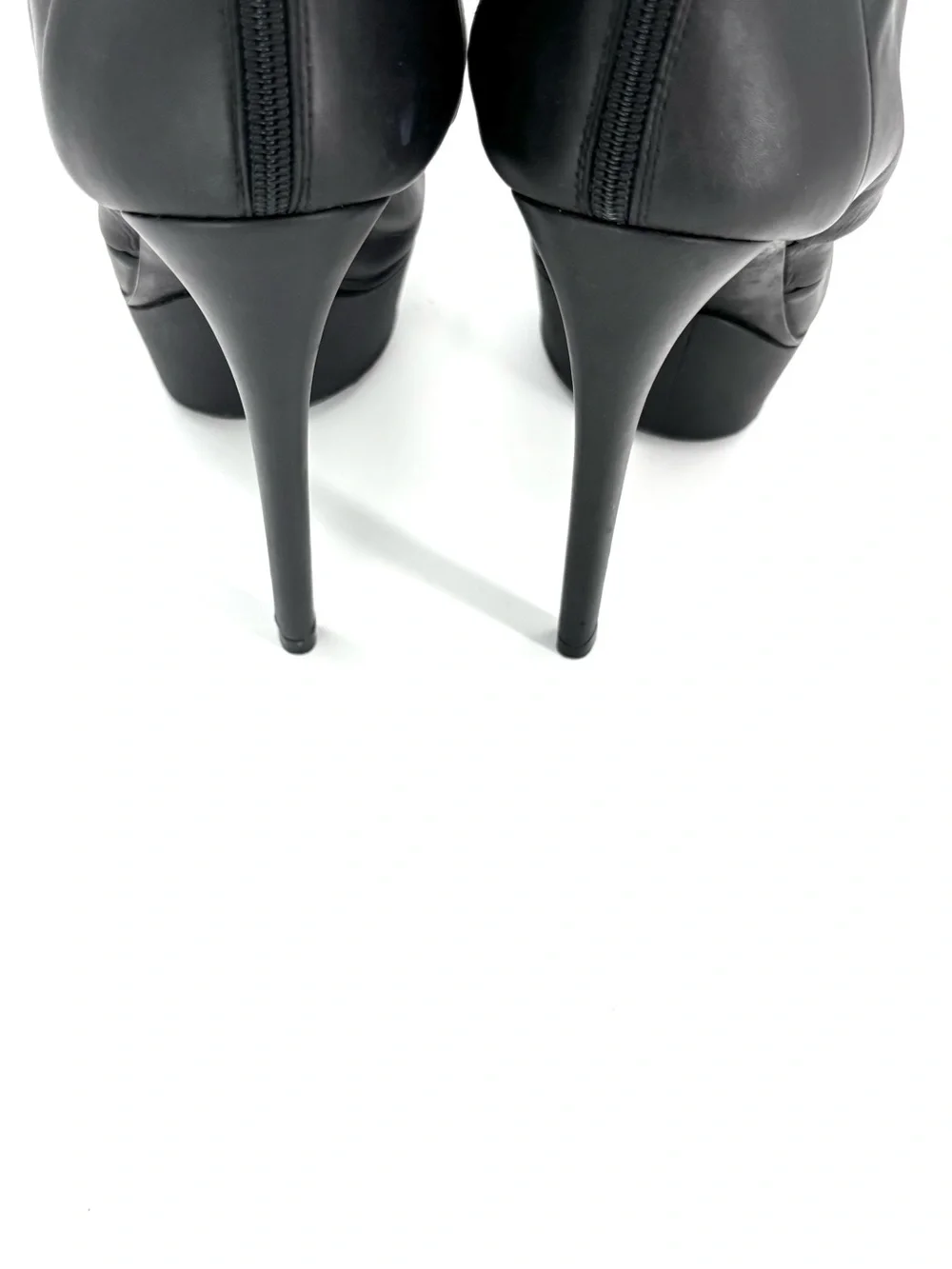 Gucci Vintage SS2010 Helena Babylon Cutout Bondage Knee High Platform Boots 36.5